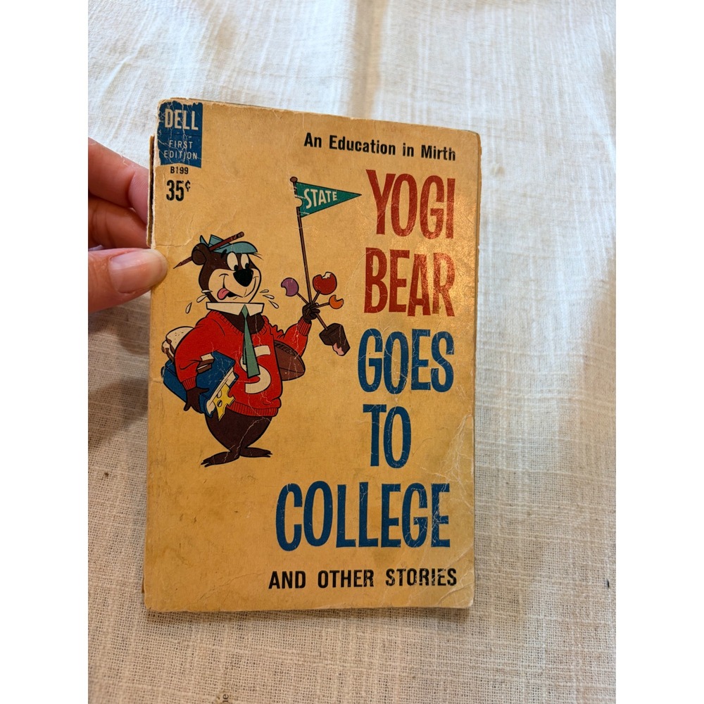 Vintage 1961 Yogi Bear Goes To College Dell First Edition‎ B199 Hanna Barbera